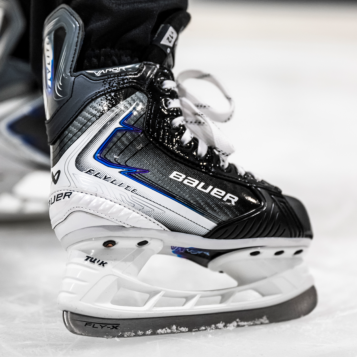 BAUER VAPOR FLYLITE SKATE YOUTH
