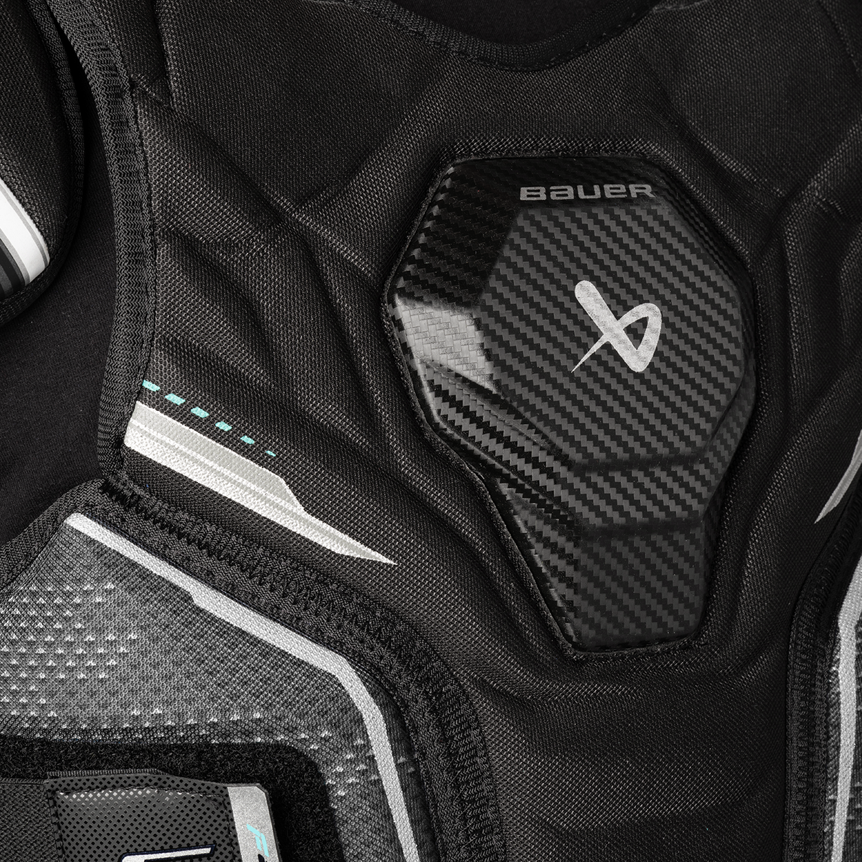 BAUER SUPREME F40 SHOULDER PAD INTERMEDIATE