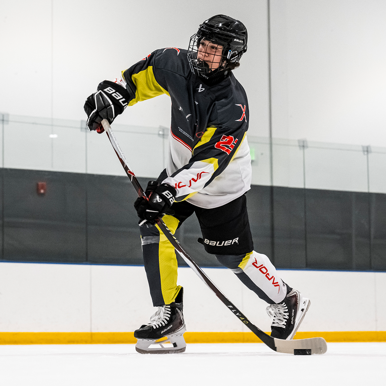 BAUER VAPOR FLY40 GRIP STICK SENIOR