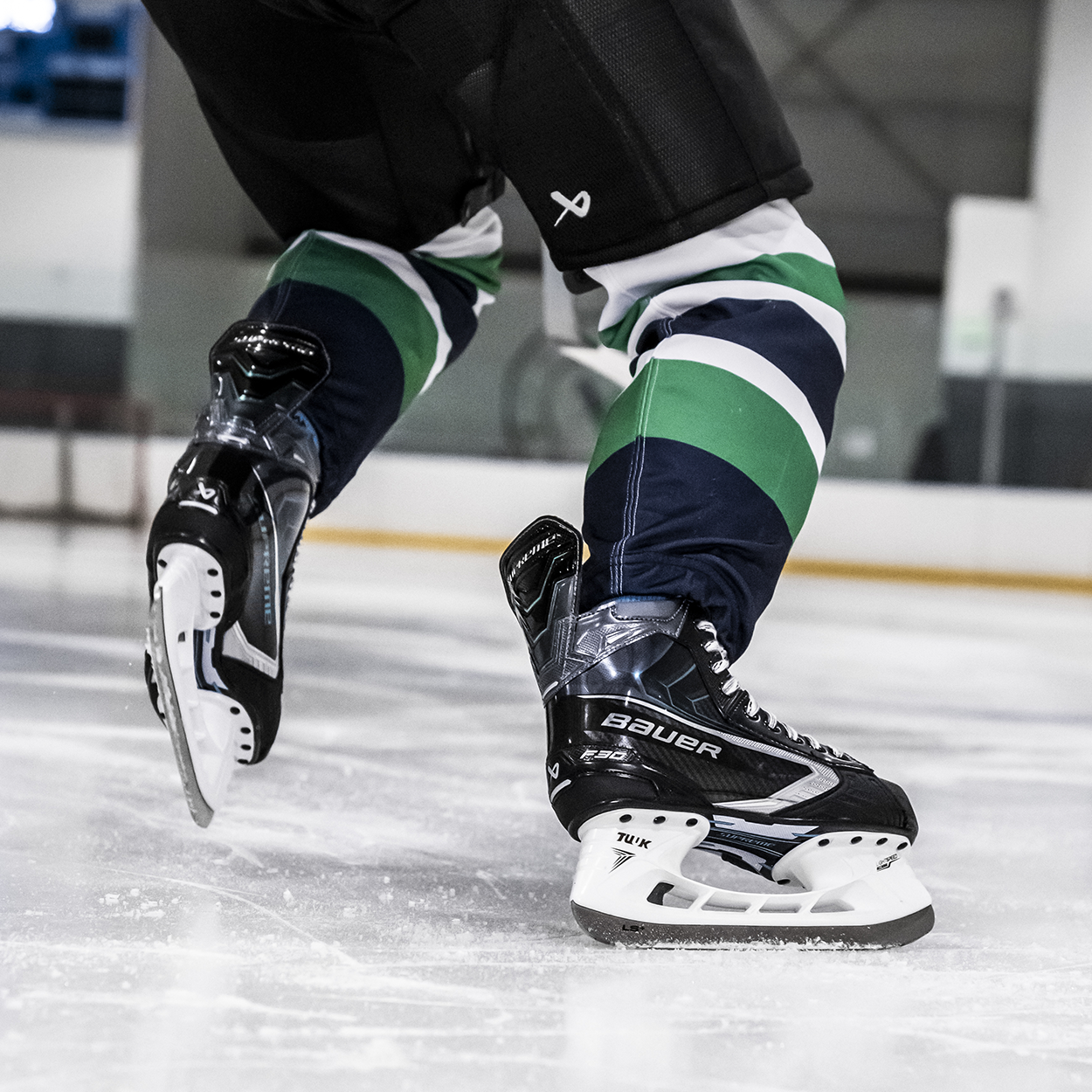 BAUER SUPREME F30 SKATE INTERMEDIATE