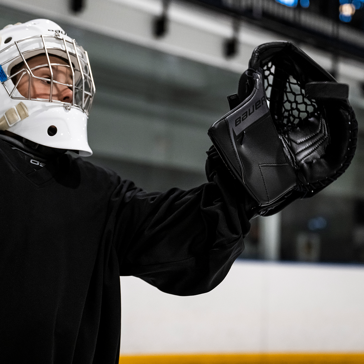 S25 BAUER SV-PRO CATCHER INTERMEDIATE